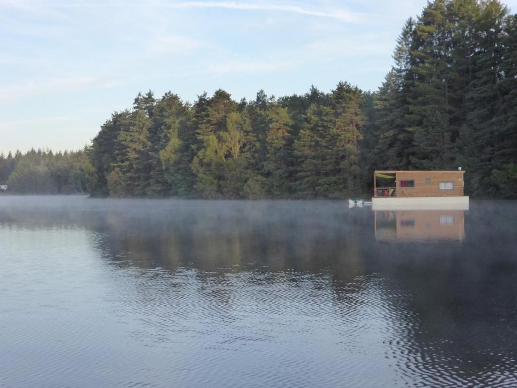 Domaine Des Etangs De Taysse Hotell Espagnac Exteriör bild