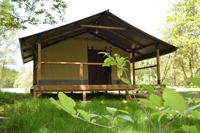 Domaine Des Etangs De Taysse Hotell Espagnac Exteriör bild
