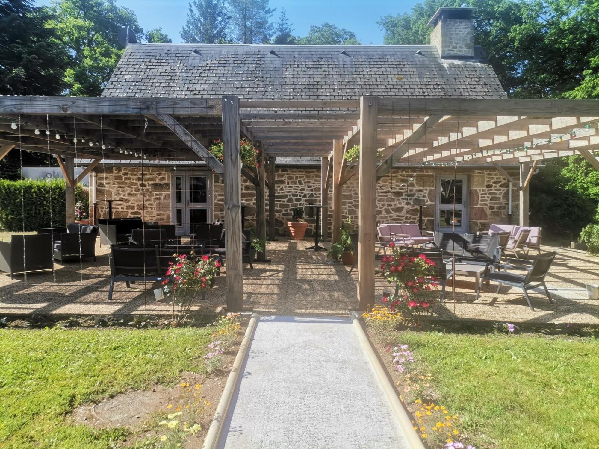 Domaine Des Etangs De Taysse Hotell Espagnac Exteriör bild